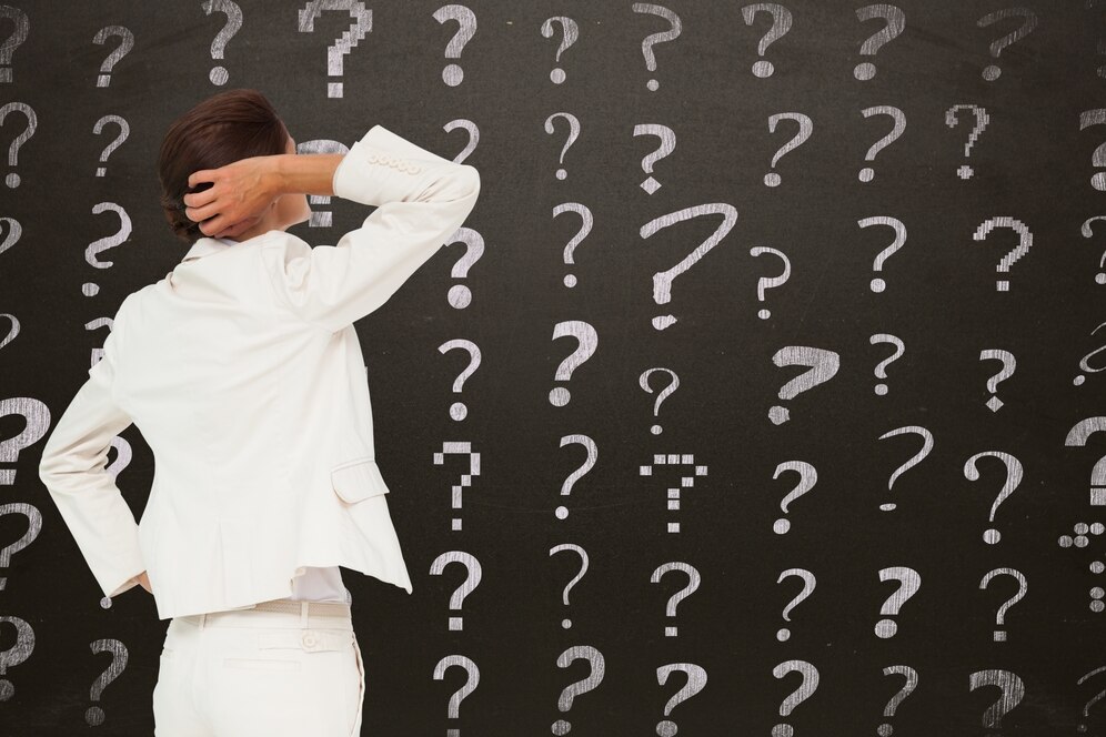businesswoman-with-questions_1134-618.jpg